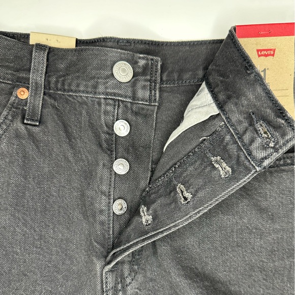 LEVI’S 501 Original Cutoff Shorts, Size 28 - Picture 6 of 8